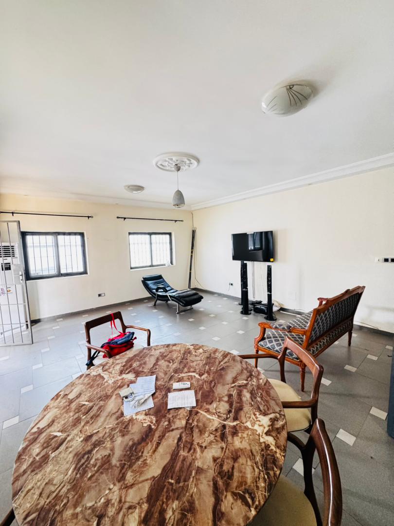 Villa 3 chambres en vente à Cité Mokpokpo – 100 millions FCFA