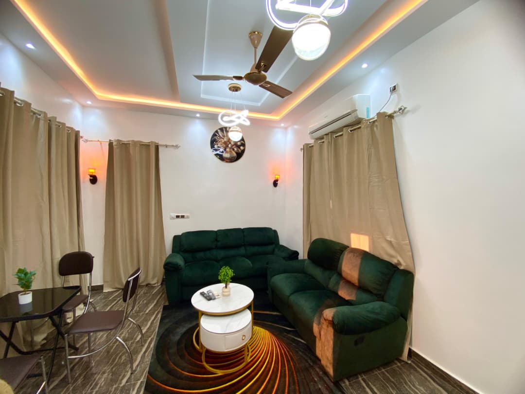 Appartement meublé 2 chambres à louer, nouvelle construction, à Avédji – 350 000 FCFA