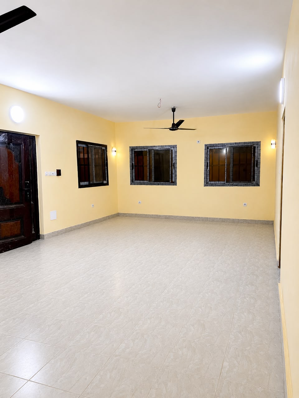 Villa 4 chambres à louer à Agoè Assiyéyè Carrefour Cool Catché – 200000 FCFA