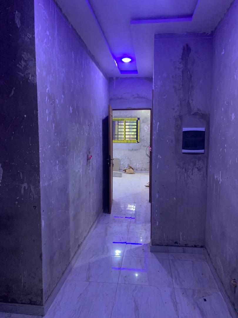 Villa R+1 à louer à Agoe Demakpoe – 500 000 FCFA/mois