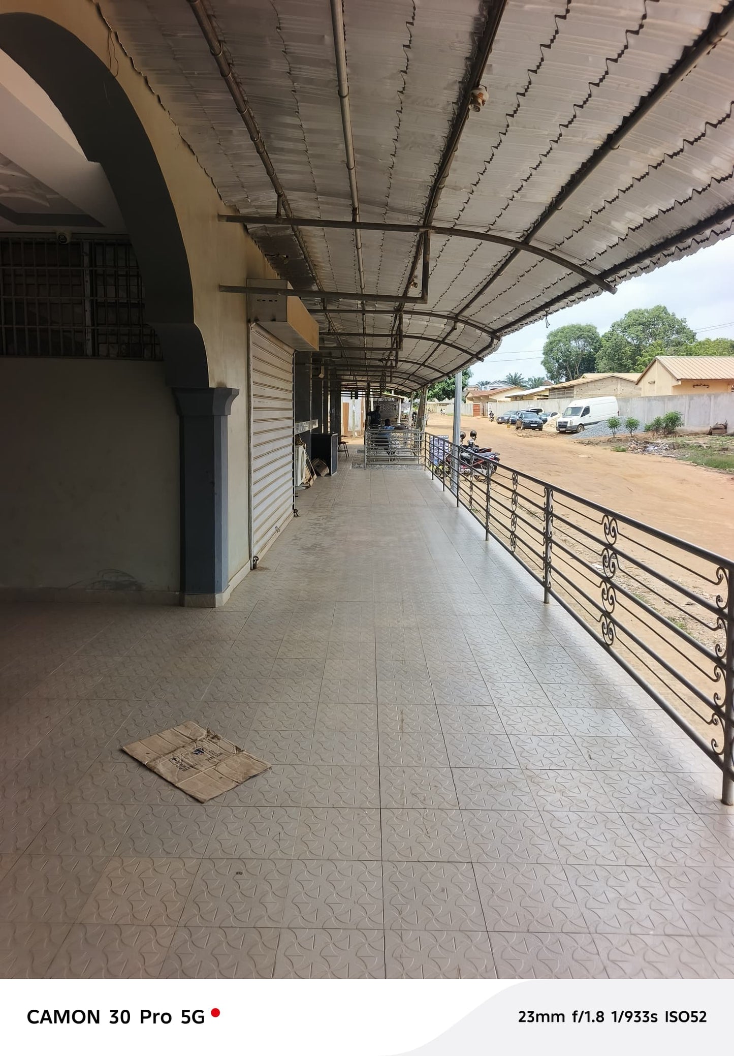 Immeuble R+2 en vente à Adidogomé Douane – 550 Millions FCFA