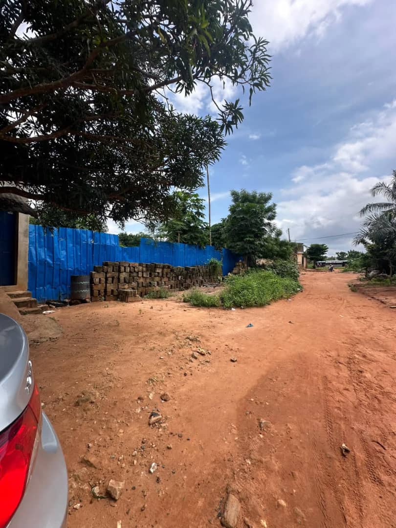 Terrain de 600 m² en vente à Agoè Légbassito – 26 millions FCFA