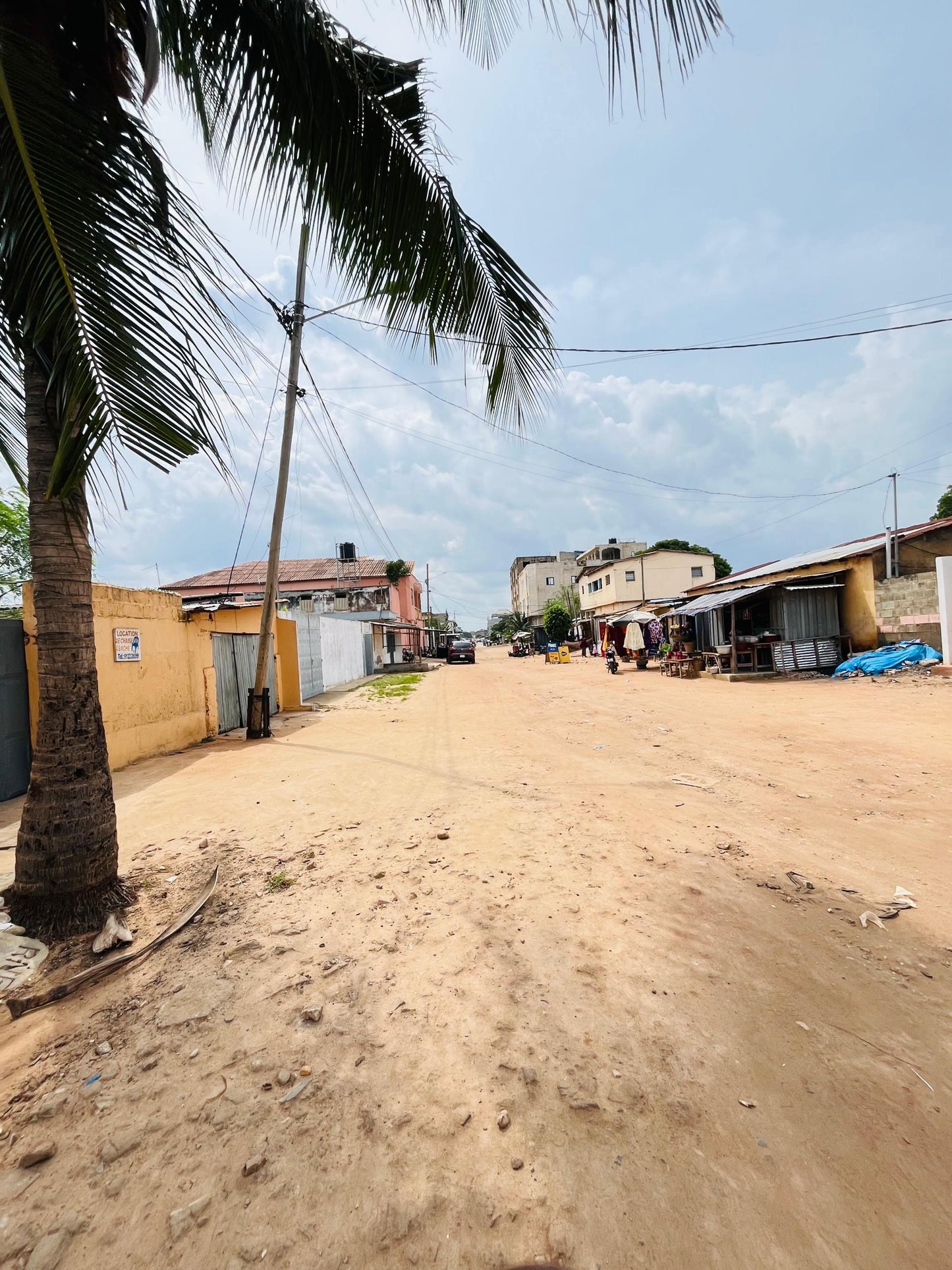 Terrain de 1220 m² en vente à Tokoin Trésor – 250 millions FCFA