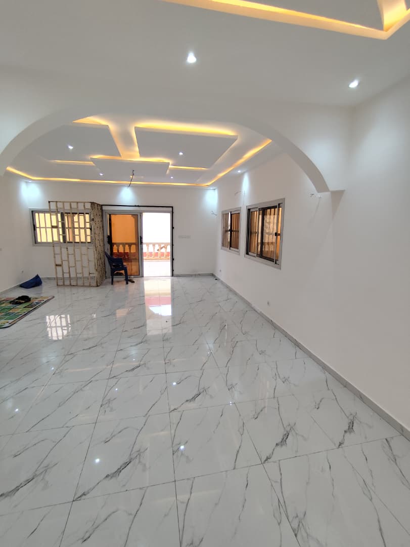 Villa 2 chambres à louer à Baguida – 250 000 FCFA