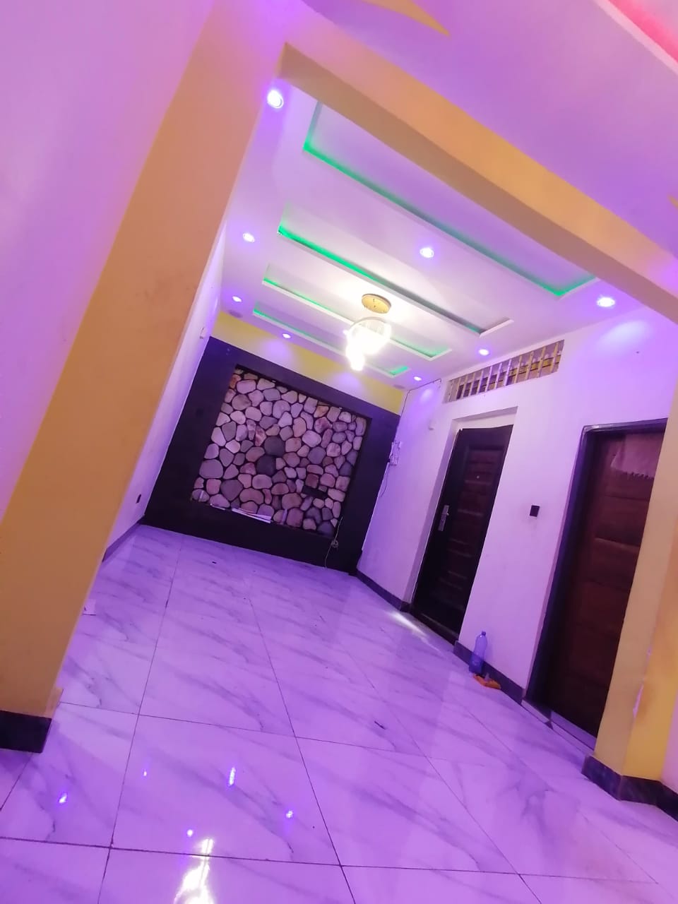 Villa 2 chambres à louer à Adidogomé Ségbé Zanvi – 100 000 FCFA