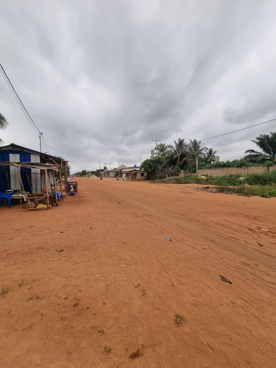 Demi-lot clôturé à vendre à Ségbé Akato Catholique – 9 000 000 FCFA