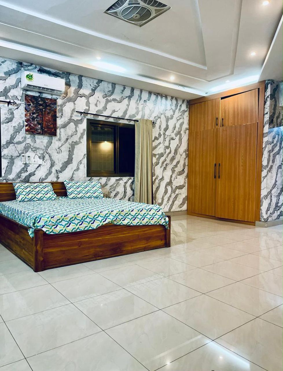 Villa duplex 5 chambres à louer à Tokoin-Nukafu, proche de l'Aéroport – 500 000 FCFA