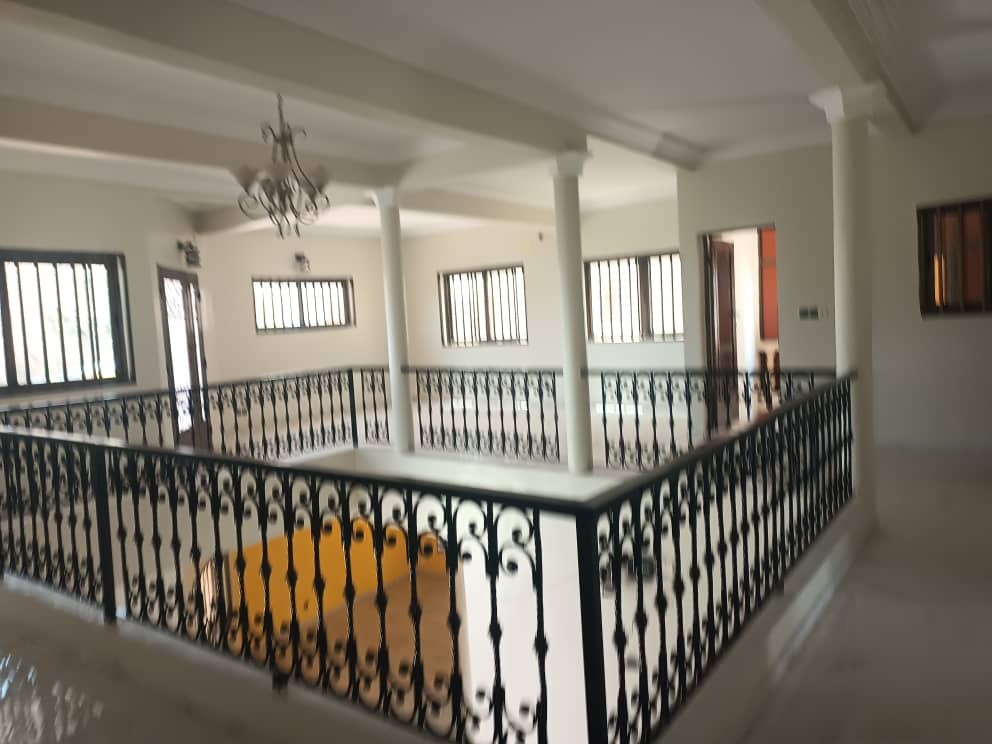 Villa duplex 5 pièces à louer à Agoé Lycée Mairie – 500 000 FCFA