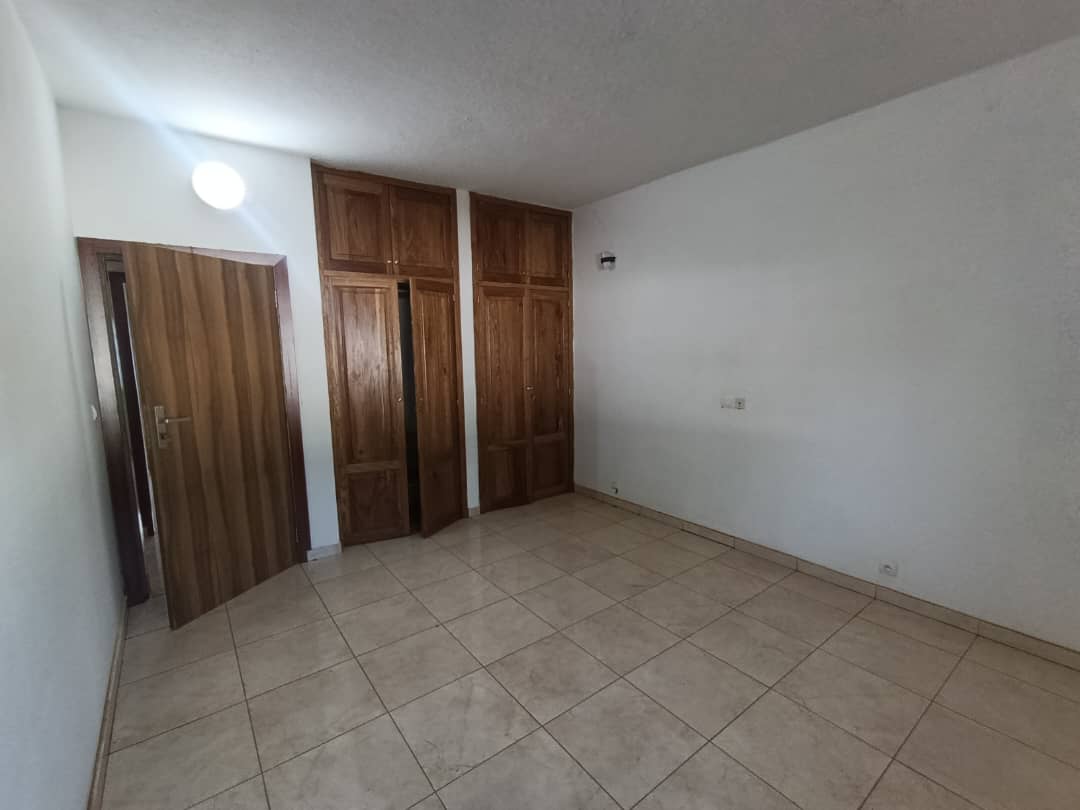Villa 4 chambres à louer à Cité Millenium, Lomé – 900 000 FCFA