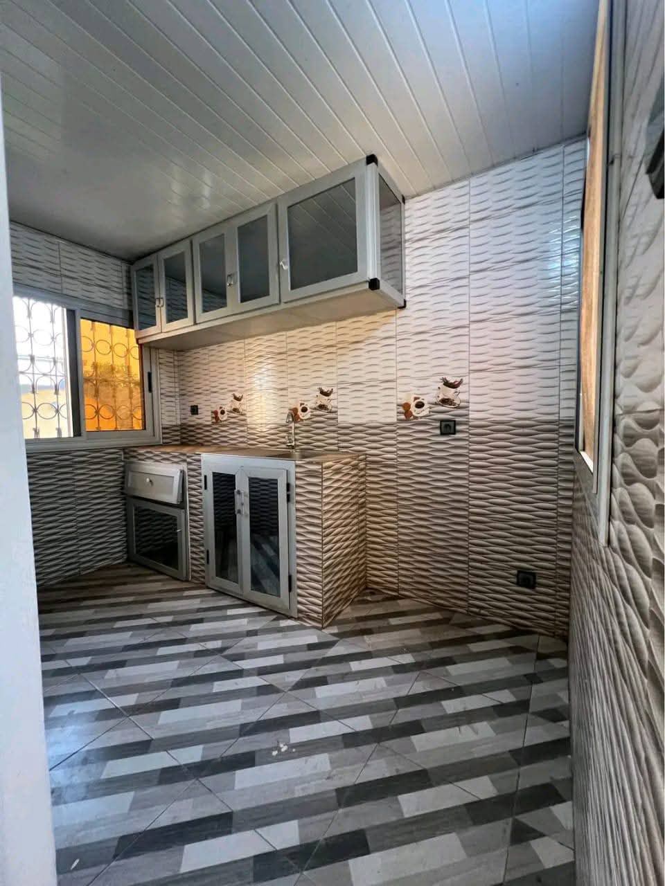Maison sur 1 lot en vente à Segbé – 35 millions FCFA