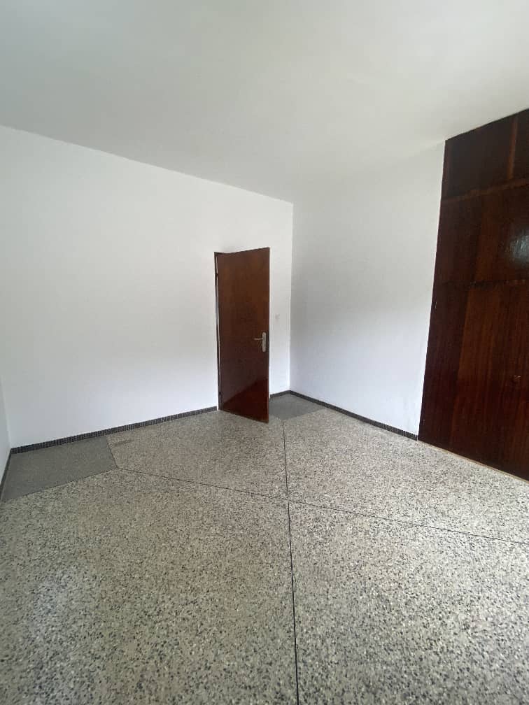 Villa 3 chambres à louer à Tokoin Forever – 450 000 FCFA