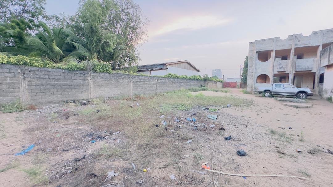 Terrain de 6 lots en vente à Baguida Luxolin, proche du goudron – À partir de 70 millions FCFA