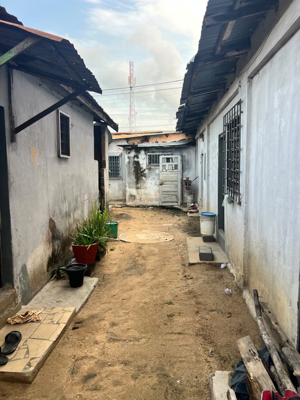 Terrain de 450 m² à vendre en angle de rue, proche des pavés, à Assigamé Atikpodji – 120 millions FCFA