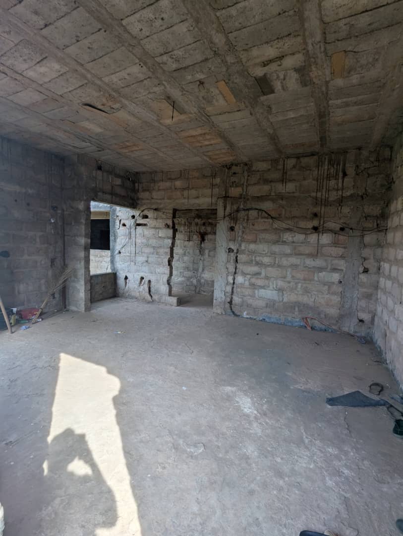 Villa inachevée en vente à Kégué Tigamé – 55 millions FCFA