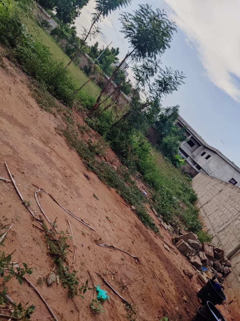 Terrain de 600 m² en vente en bordure de goudron à Adidogomé Atillamonuou Rafiti – 50 millions FCFA