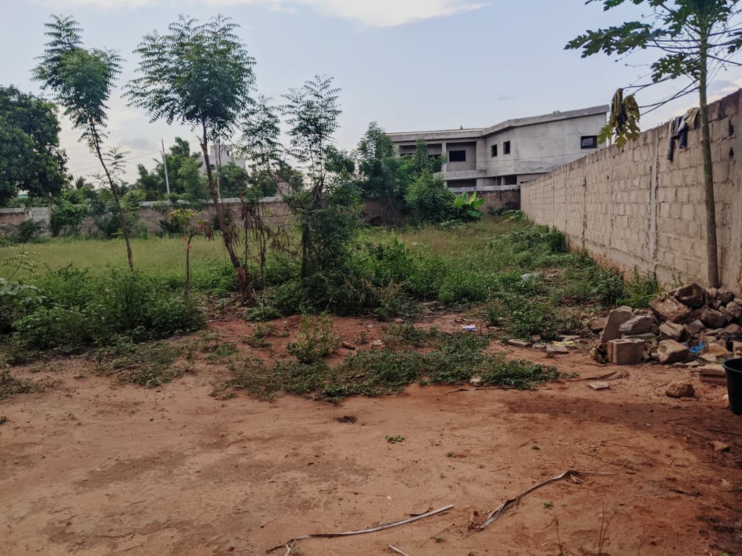 Terrain de 600 m² en vente en bordure de goudron à Adidogomé Atillamonuou Rafiti – 50 millions FCFA