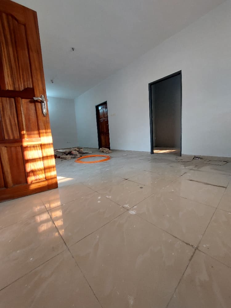 Appartement 2 chambres à louer à Baguida Benome – 50 000 FCFA