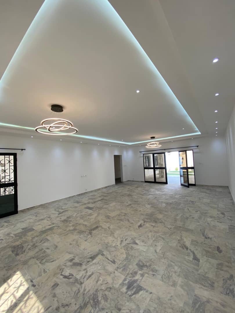 Villa duplex de haut standing à louer à Tokoin près de Sica Toyota – 1 500 000 FCFA/mois