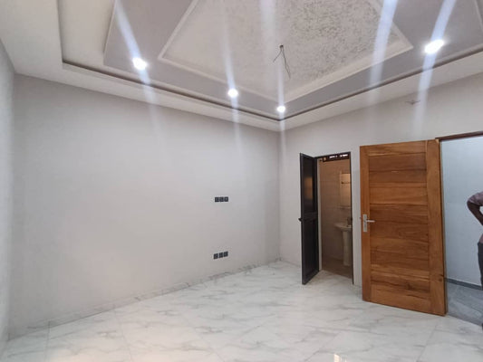 Villa 3 chambres à louer à Agoe Adougba – 400 000 FCFA