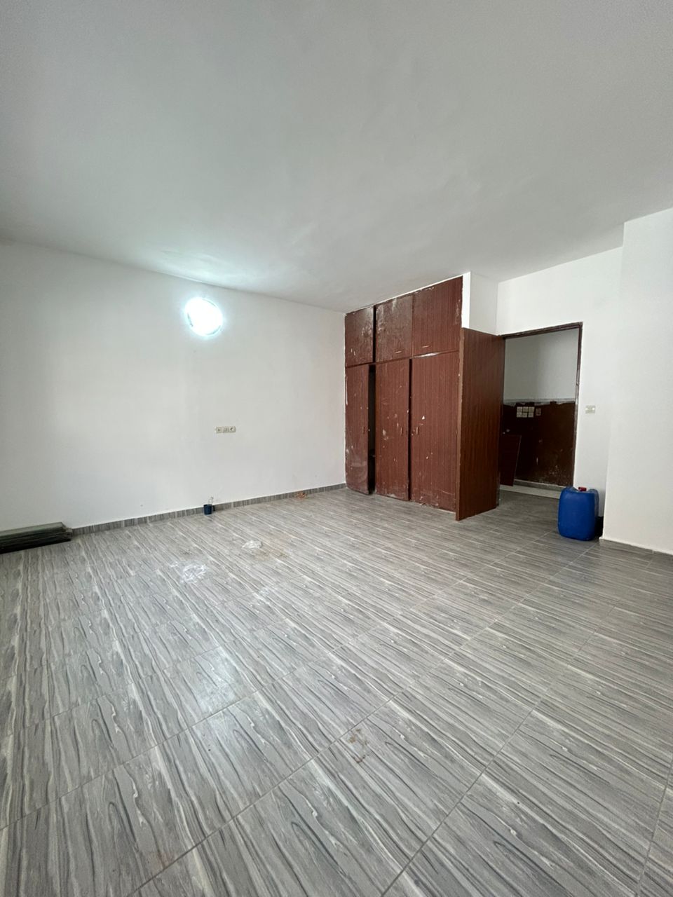 Villa basse 3 chambres à louer à Djifa Kpota, proche du goudron – 400000 FCFA
