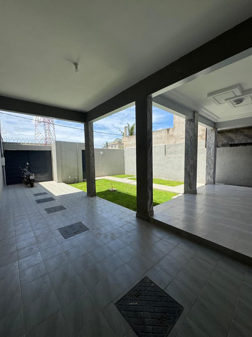 Belle villa 4 chambres en vente à Sagbado Logoté – 90 millions FCFA