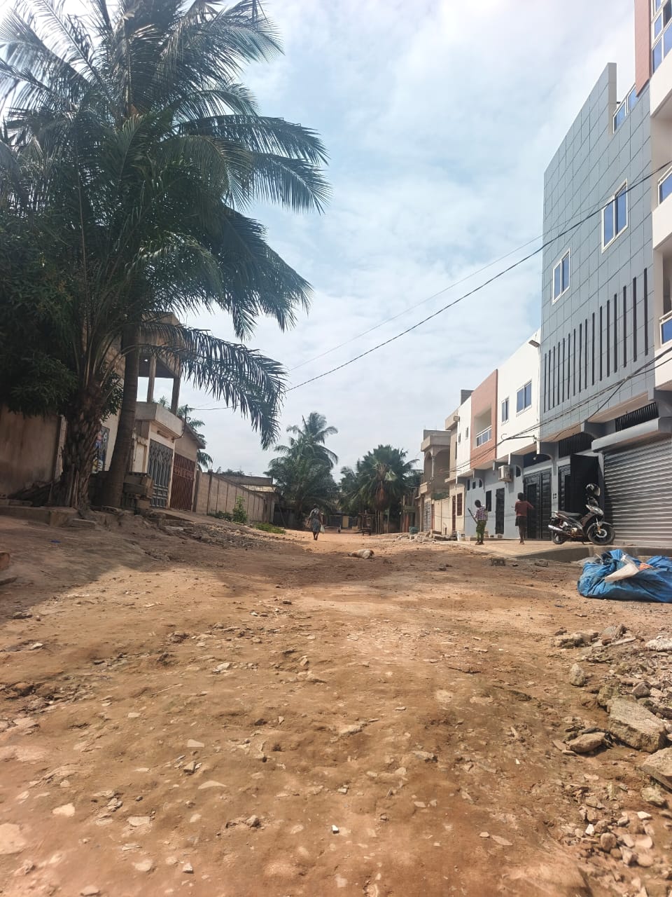 Terrain d'un lot en vente à Agoè Zossime, proche du goudron - 27 millions FCFA