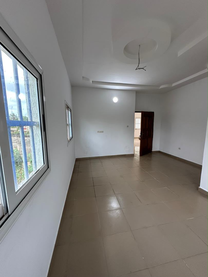 Appartement de chambre salon en location à Agoe 2 lions – 60 000 FCFA