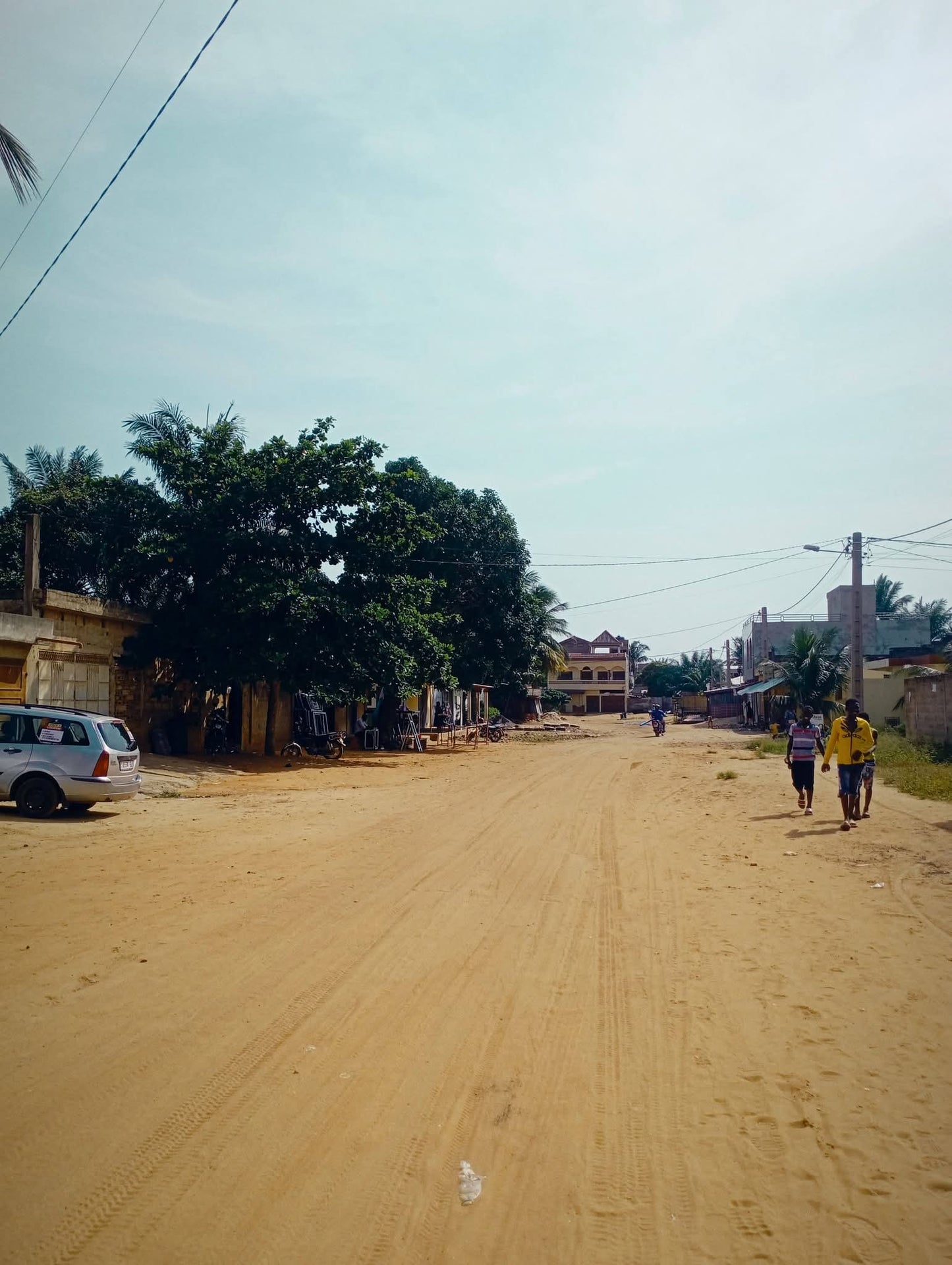 Terrain clôturé de 600 m² en vente à Avedji – 35 000 000 FCFA