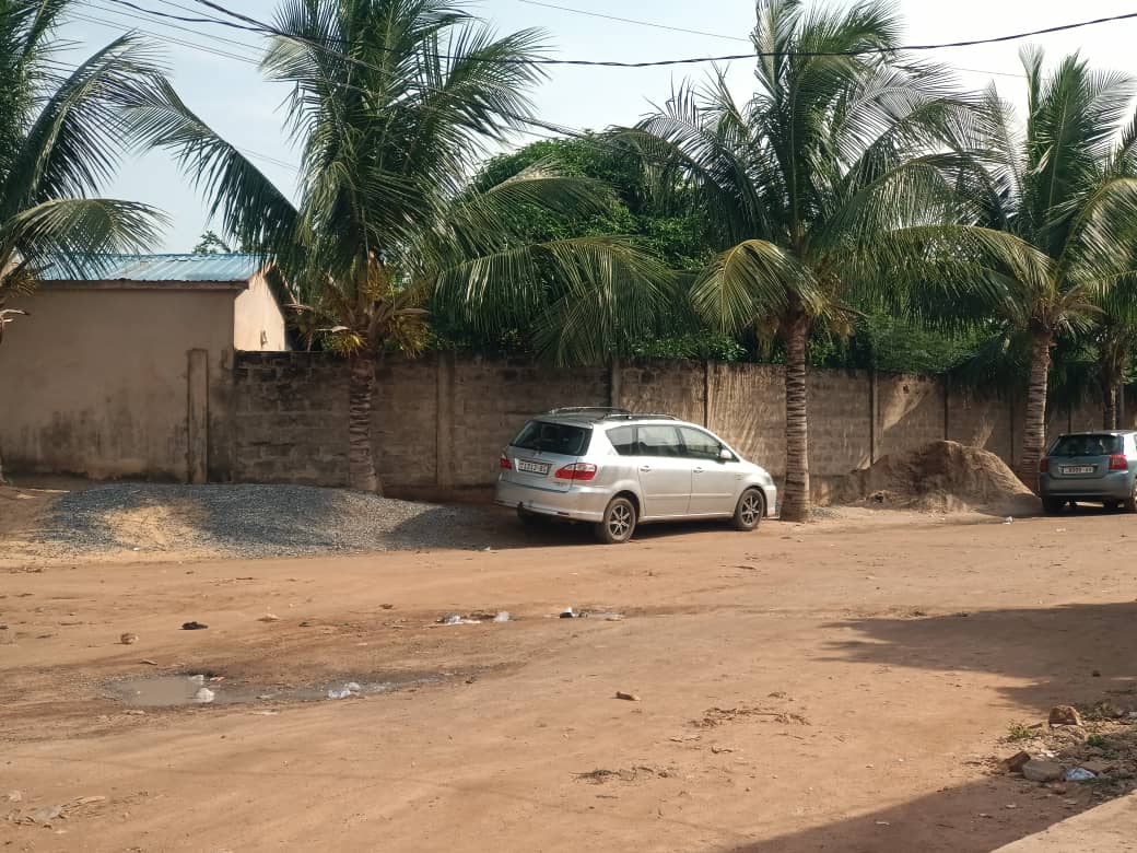 Terrain de 3 lots en vente angle de rue à Cap Amadahomé – 40 millions FCFA
