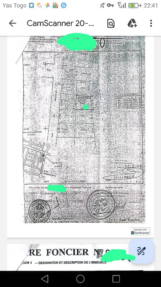 Terrain de 542 m² avec bâtiment en vente à Hédzranawoé Aéroport – 60 millions FCFA