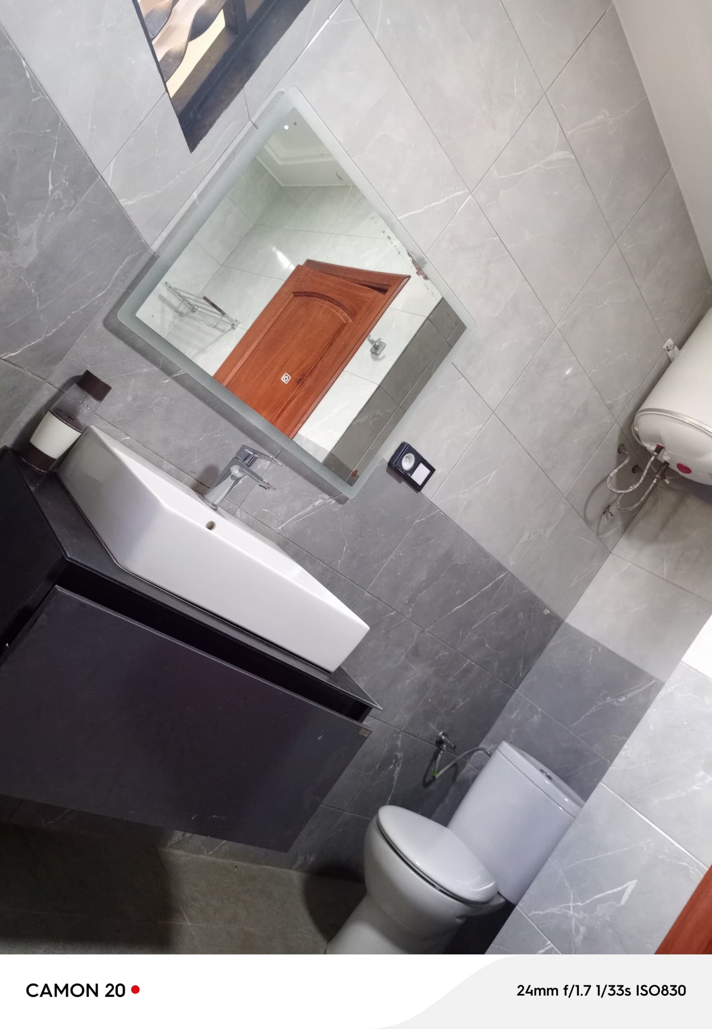 Villa duplex 4 chambres à louer à Kégué Tsinga – 600000 FCFA