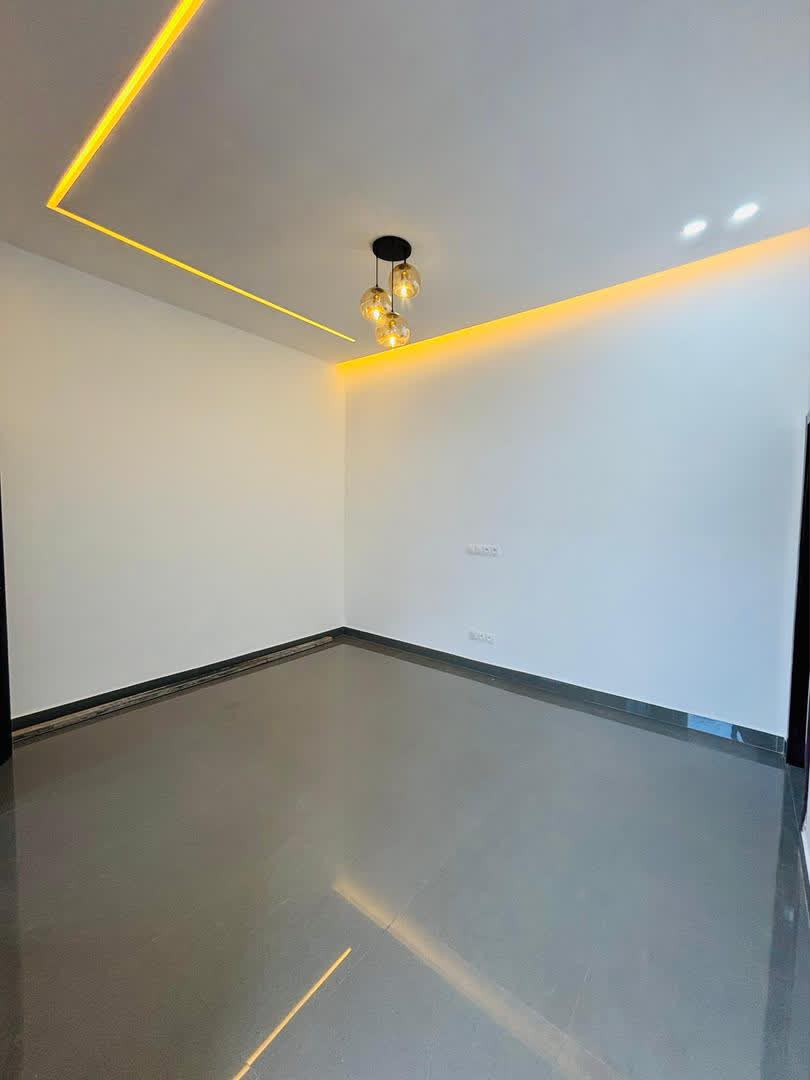 Appartement 4 chambres salon à louer proche du goudron à Hédzranawoé – 450.000 FCFA / mois