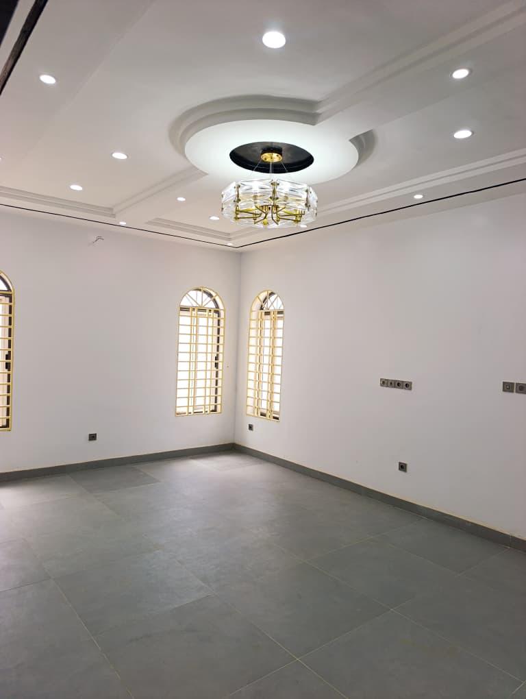 Villa basse neuve 3 chambres en vente à Akato – 55 millions FCFA