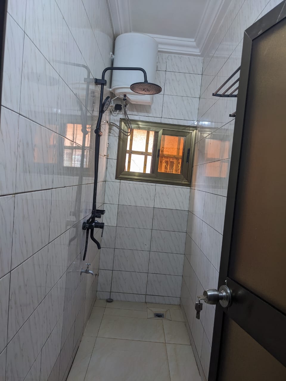 Appartement 2 chambres en location à Agoè Légbassito, proche du goudron – 110 000 FCFA