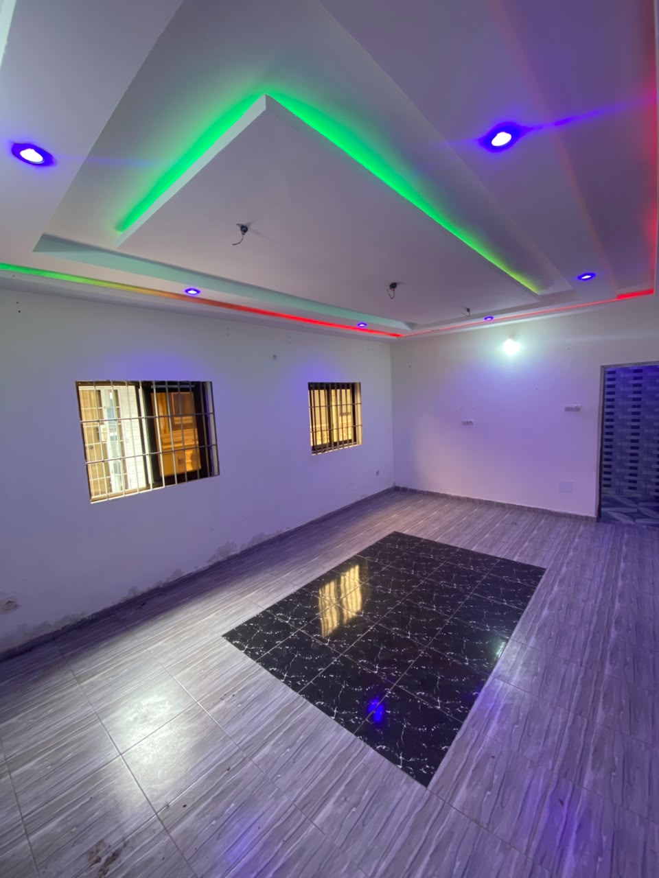 Appartement 2 chambres au rez-de-chaussée en location à Hédzranawoé – 100.000 FCFA