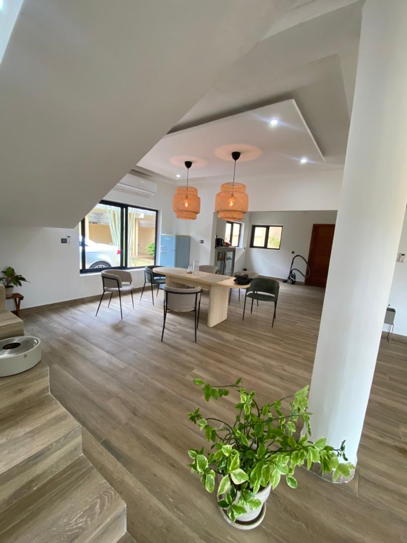 Villa 3 chambres en vente à Zanguéra – 120 millions FCFA