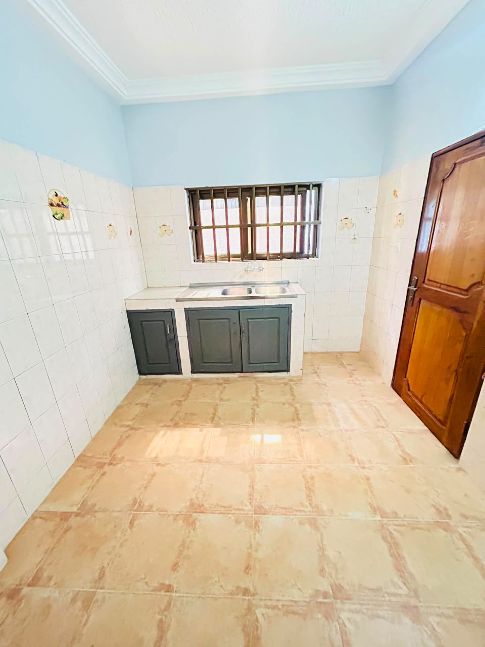 Appartement 4 chambres à louer à Adidogome Wonyome - 200 000 FCFA