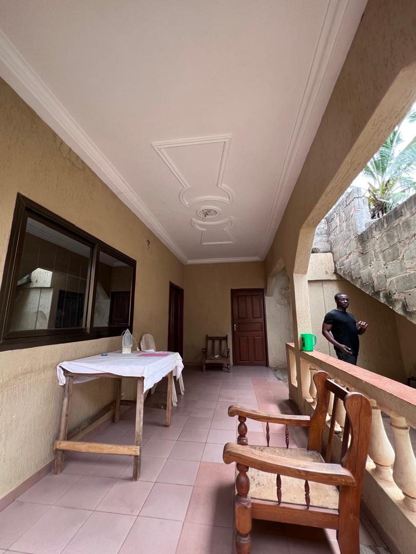 Villa 3 chambres en vente à Agoé Assiyéyé près de l'École La Source – 53 millions FCFA