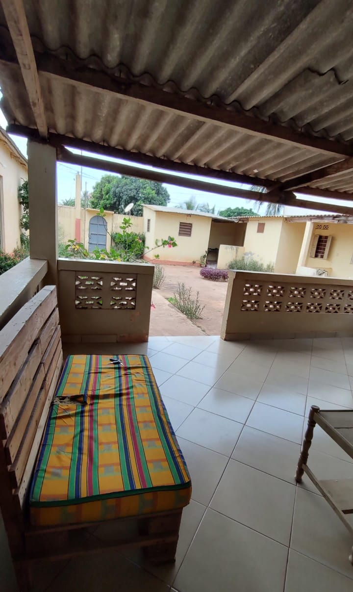 Maison 3 chambres + 1 chambre en vente à Agoè Etat Major, proche du goudron – 60 millions FCFA