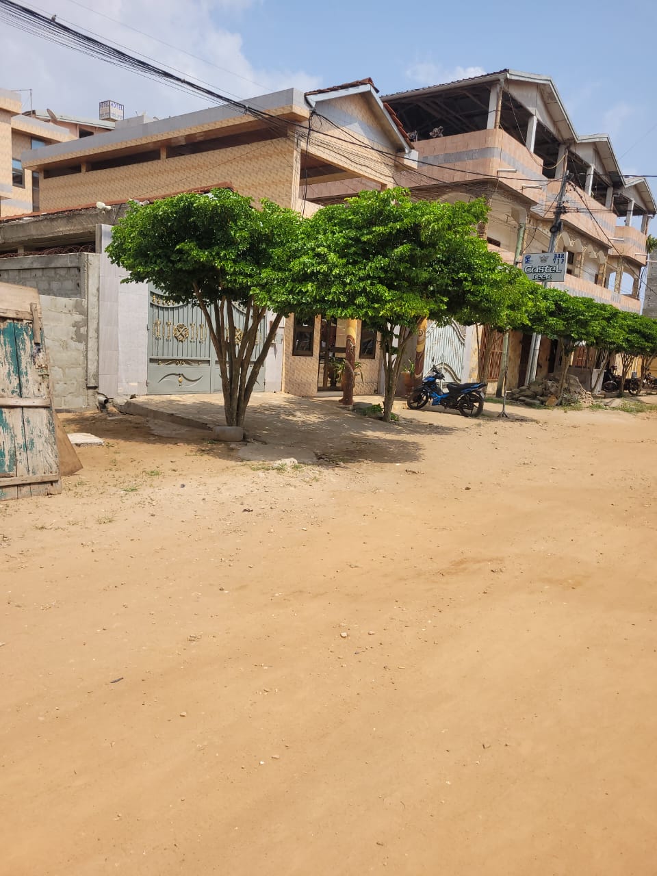 Hotel en vente à Tokoin Todman – 650 millions FCFA