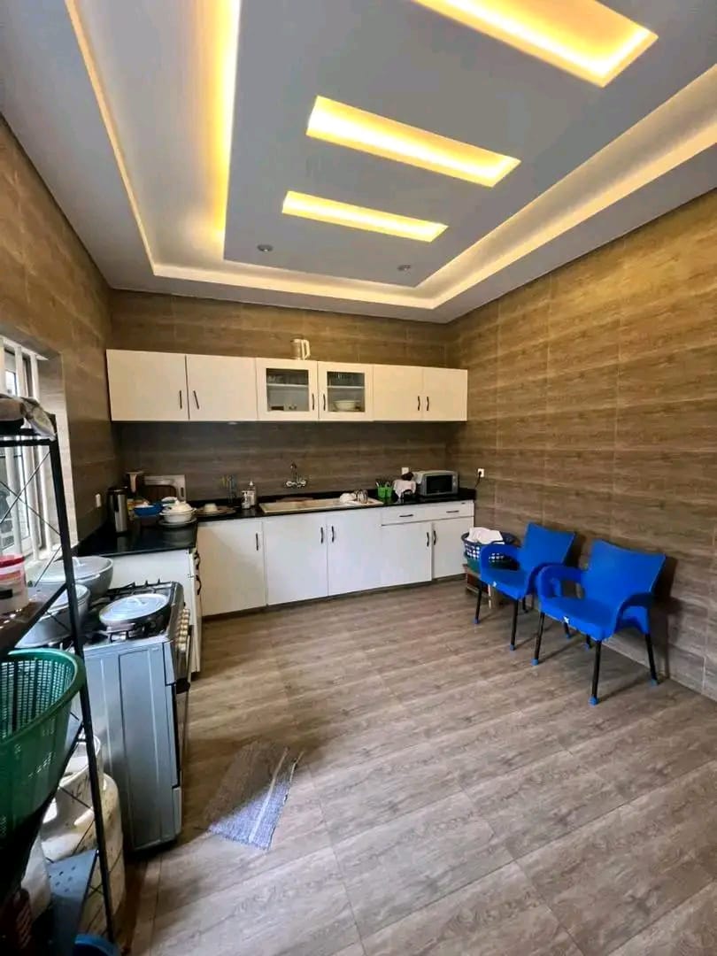 Villa duplex 9 pièces en vente à Djidjole – 260 millions FCFA