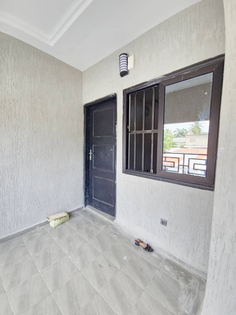 Immeuble locatif 7 appartements en vente à Agoè Sogbossito – 55 millions FCFA