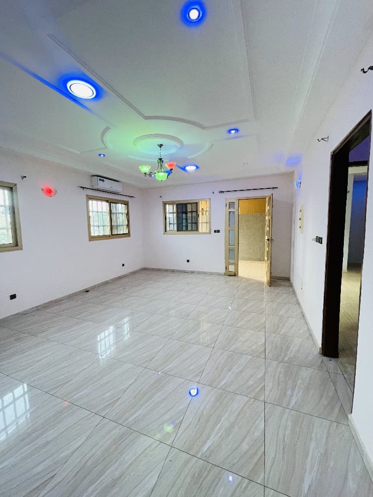 Appartement 2 chambres en location à Agoè Kossigan2 – 80 000 FCFA/mois