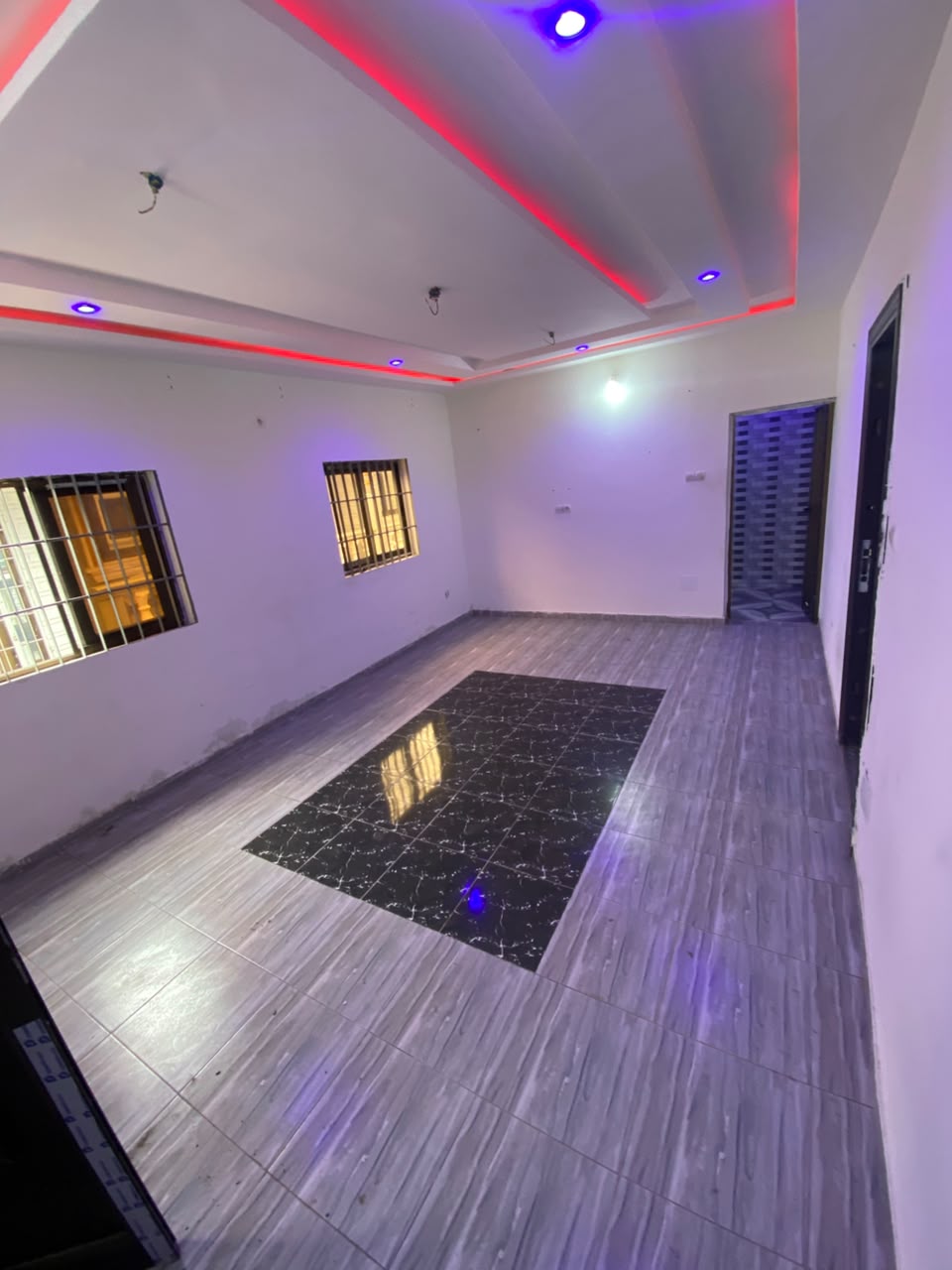 Appartement 2 chambres au rez-de-chaussée en location à Hédzranawoé – 100.000 FCFA