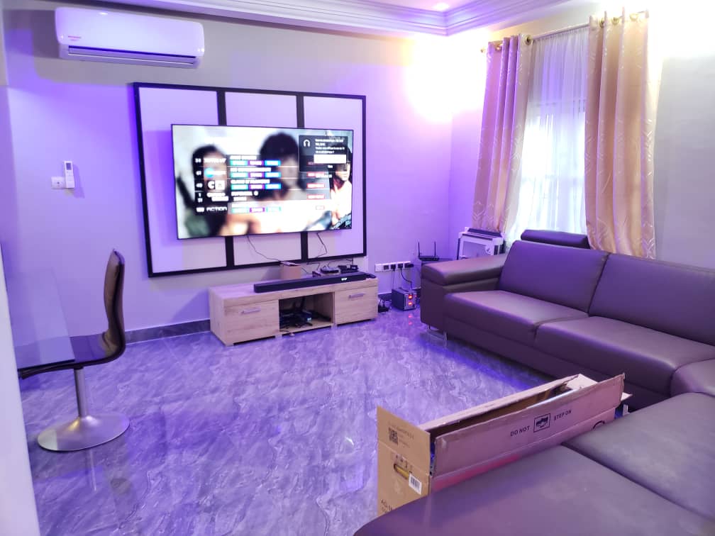 Appartement meublé 2 chambres en location à Agoe 2 Lions – 500 000 FCFA