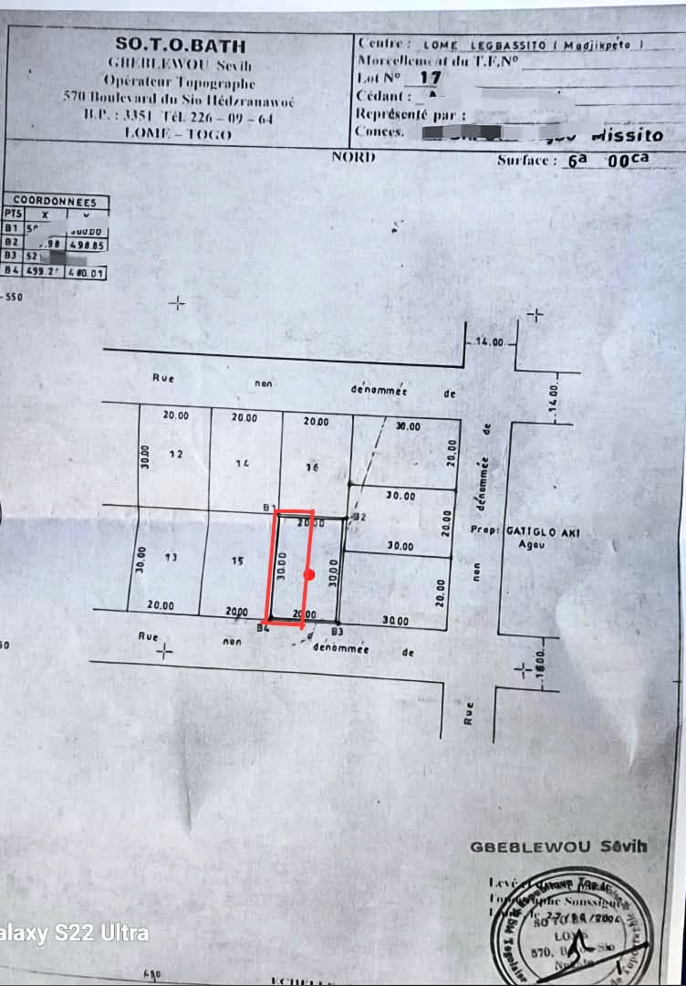 Terrain de 300 m² en vente à Agoè Legbassito Madjikpeto, à 100 m du goudron – 14 millions FCFA