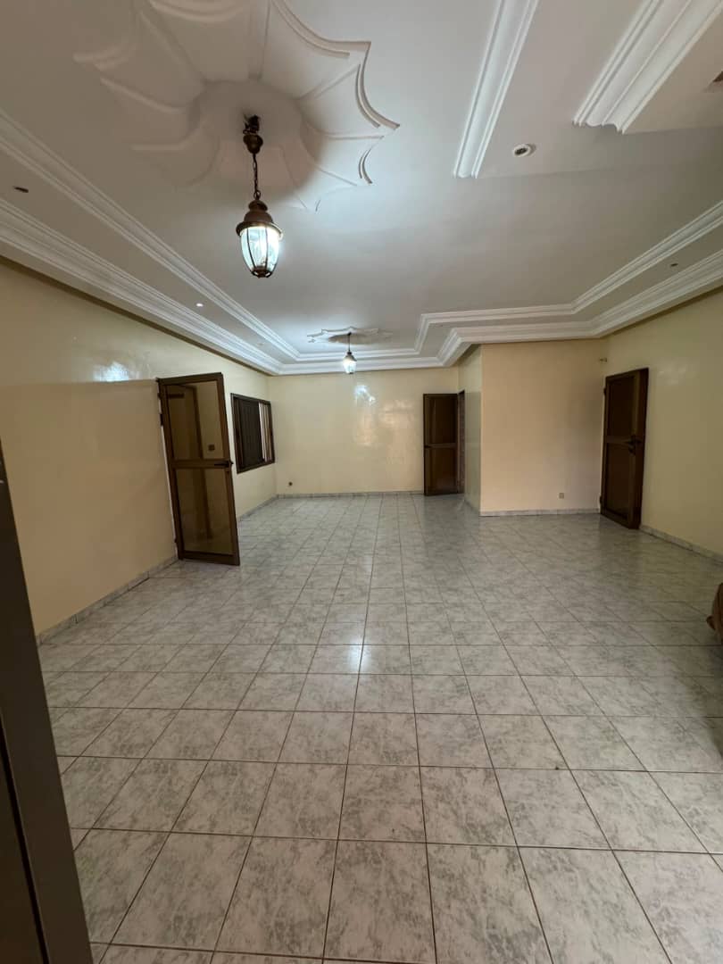Villa moderne 3 chambres en location à Hédzranawoé Yatt&Co – 250 000 FCFA
