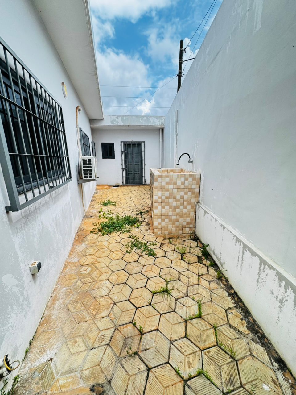 Villa 3 chambres de 319 m² en vente à Cité Mokpokpo – 110 millions FCFA