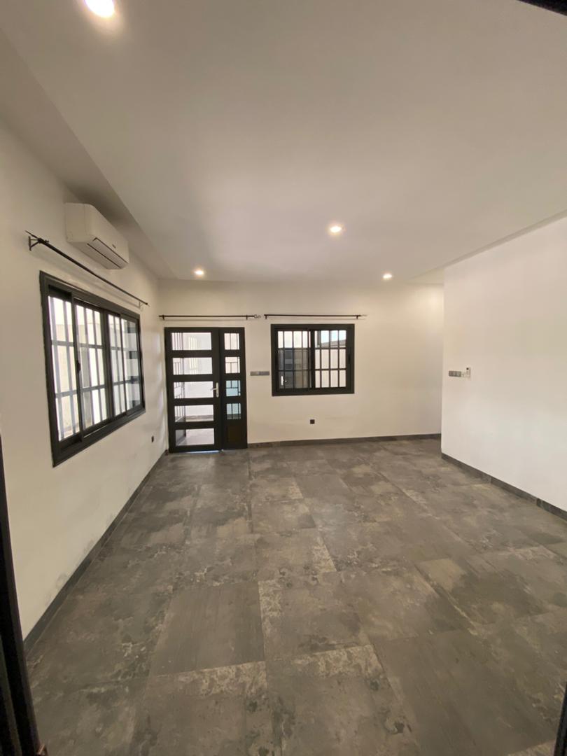 Appartement 2 chambres salon à louer à Agoè Logopé – 100 000 FCFA