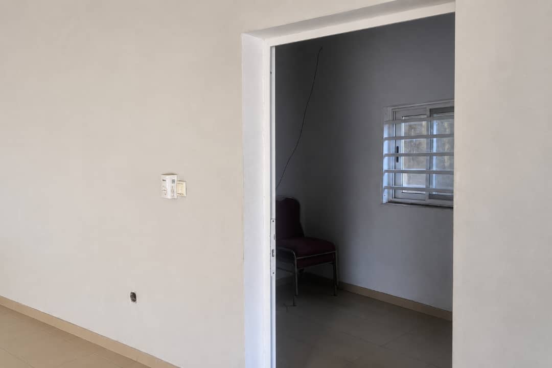Bâtiment à usage de bureaux en location à Agoè Cacaveli – 200 000 FCFA